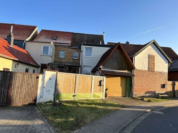 Immobilie in Niedergebra - Keine Käuferprovision; Einfamilienhaus mit Anbau, Nebengebäude und Garten - Bild 1