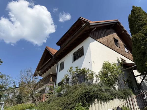 Immobilie in Aichelberg - Großzügiges 3-Familienhaus mit Panorama, Gartenlandschaft und Entwicklungspotenzial - Bild 0