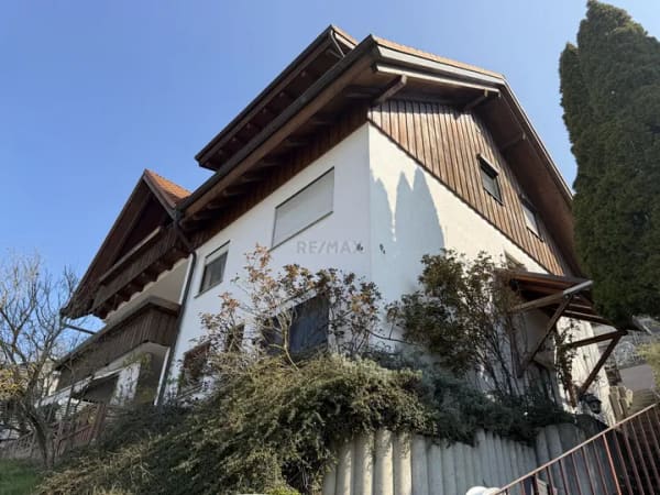 Immobilie in Aichelberg - Großzügiges 3-Familienhaus mit Panorama, Gartenlandschaft und Entwicklungspotenzial - Bild 1