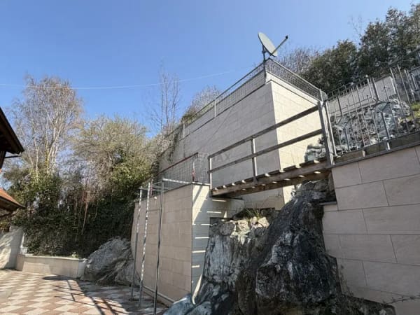 Immobilie in Aichelberg - Großzügiges 3-Familienhaus mit Panorama, Gartenlandschaft und Entwicklungspotenzial - Bild 3