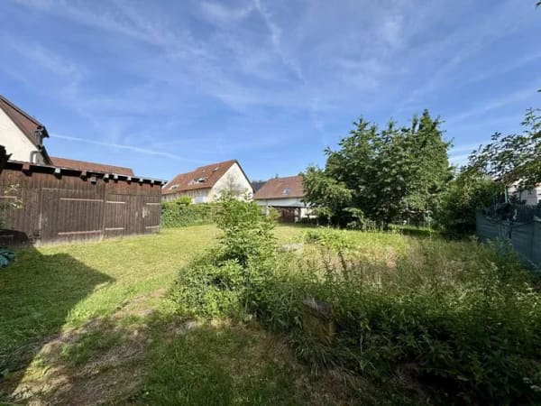 Immobilie in Herrenberg - Viel Platz für Ihre Ideen – Einfamilienhaus mit Scheune auf großem Grundstück - Bild 2