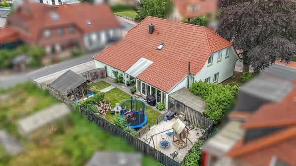 Immobilie in Zetel - Reserviert! Großes Platzangebot schön saniert - Bild 3