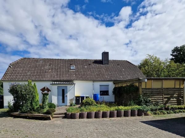 Immobilie in Bosau - Einfamilienhaus mit großem Grundstück - Bild 1