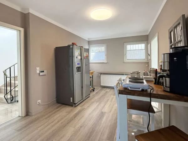 Immobilie in Waldesch - Modernisiertes Einfamilienhaus mit schönem Gartengrundstück und Garage - Bild 2