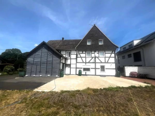 Immobilie in Leverkusen - 2-Parteien-Fachwerkhaus mit Bauplatz - Bild 4