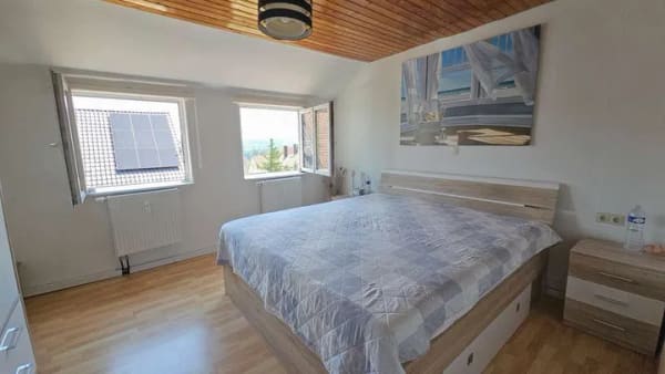 Immobilie in Denkendorf - Charmante 3-Zimmer-Dachgeschosswohnung mit  Garage und Gartenbereich in Denkendorf - Bild 2
