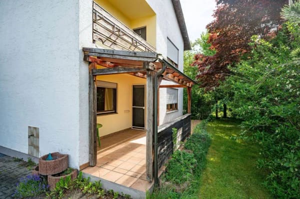 Immobilie in Tuntenhausen - Großzügiges Einfamilienhaus mit sonnigem Garten und viel Platz - Bild 2