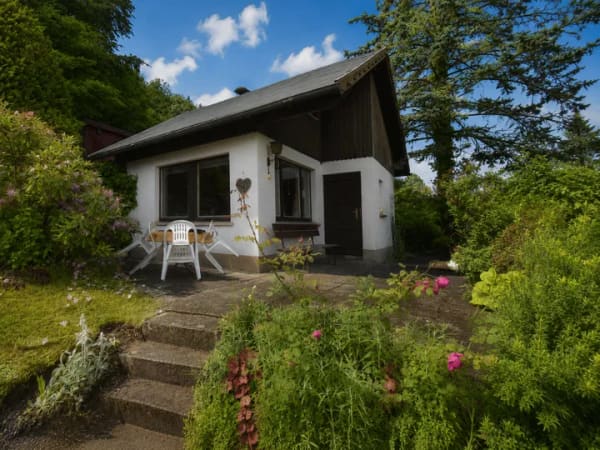 Immobilie in Suhl - Ferienhaus in bester Lage - Bild 2