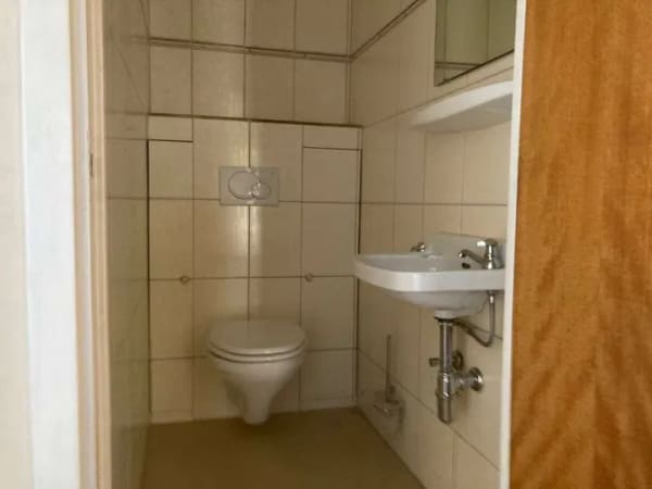 Immobilie in Bietigheim-Bissingen - 2,5-Zimmer-Wohnung mit Aufzug, Tiefgaragenstellplatz und großem Gestaltungspotenzial - Bild 3