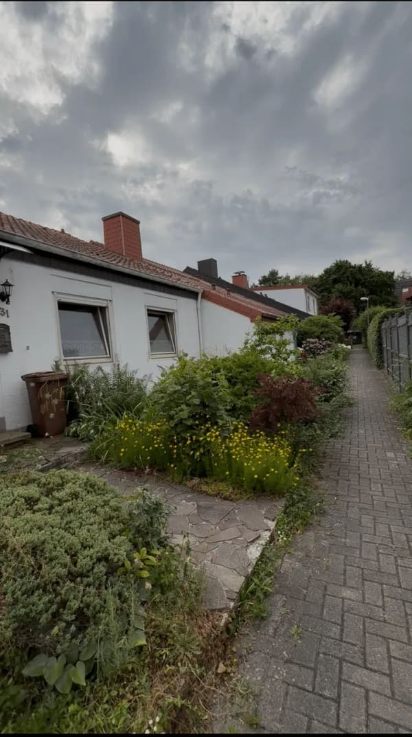 Immobilie in Osnabrück - Sanierungsbedürftiges Reihenendhaus in Osnabrück-Schinkel-Ost  - Bild 0
