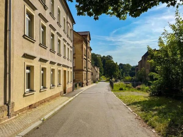 Immobilie in Sebnitz - Oben wohnen, unten Geld verdienen! - Bild 2