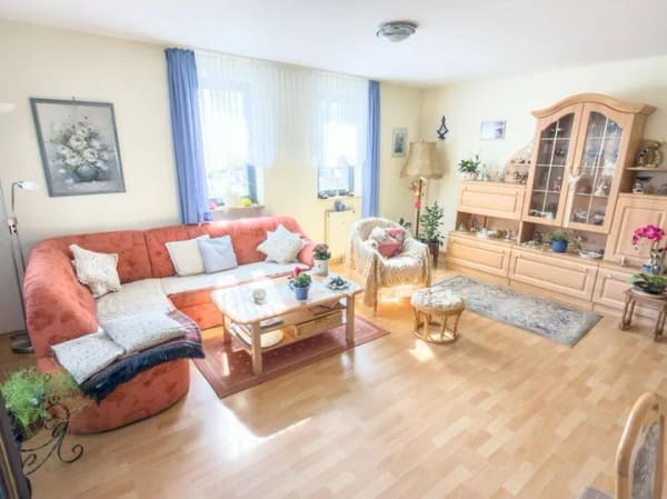 Immobilie in Bad Rodach - Vermietete 2-Zimmer-Wohnung mit Balkon, Aufzug und Tiefgaragenstellplatz - Bild 4