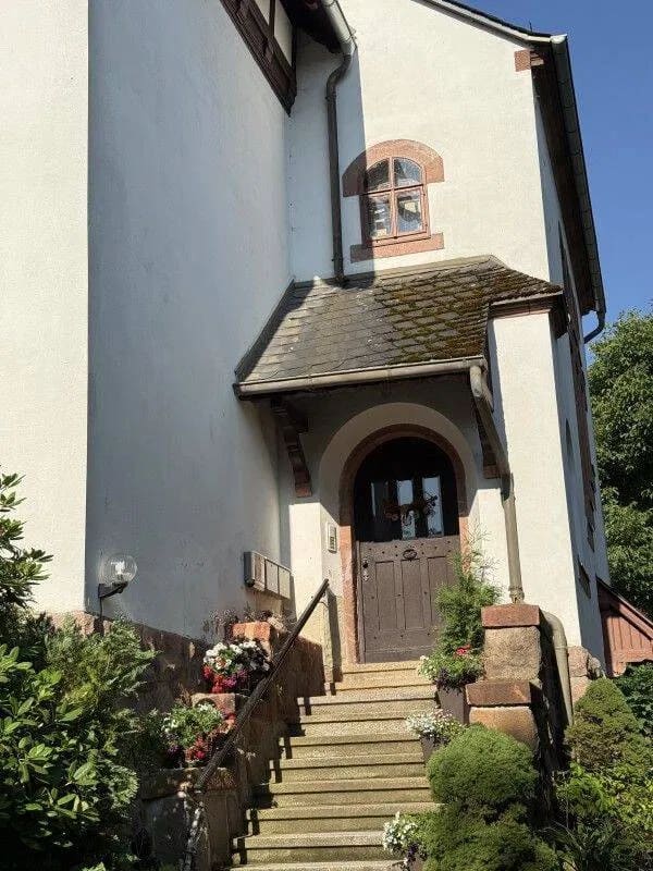 Immobilie in Altmittweida - Denkmalgeschützte Villa - VOLL VERMIETET - in bester Lage von Mittweida (Hochschulstadt) - Bild 1
