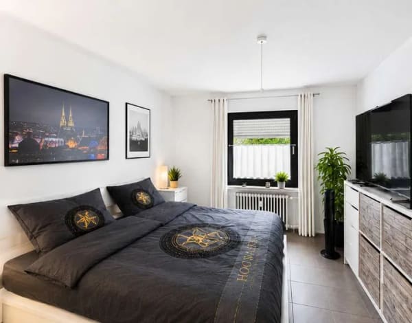 Immobilie in Pulheim - Großzügige 3-Zimmer-Wohnung mit zwei Balkonen, Garage und Blick ins Grüne - Bild 2