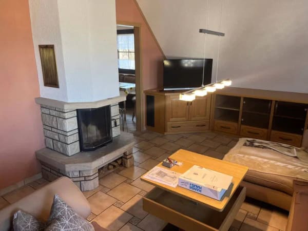 Immobilie in Hartmannsdorf bei Kirchberg - Moderne 3-Zimmer-Dachgeschosswohnung mit Dachterrasse, Kamin & Garage - Bild 0