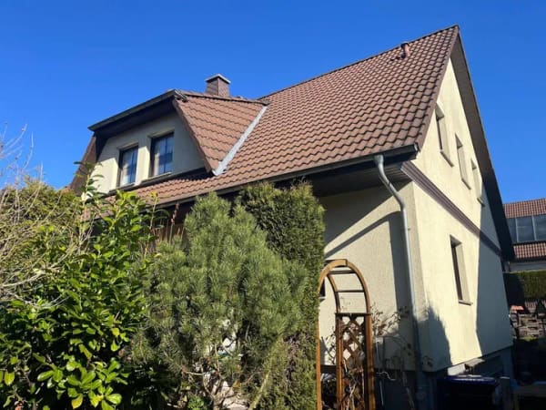 Immobilie in Hartmannsdorf bei Kirchberg - Moderne 3-Zimmer-Dachgeschosswohnung mit Dachterrasse, Kamin & Garage - Bild 3