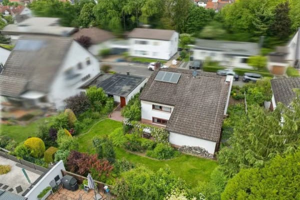 Immobilie in Schöneck - Paradiesischer Garten auf Erbpachtgrundstück in bester Wohnlage von Schöneck - Bild 3