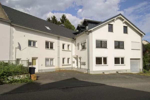 Immobilie in Oberrod - Investieren, gestalten, nutzen: 5-Parteien MFH mit Wertsteigerungspotenzial zur flexiblen Nutzung - Bild 0