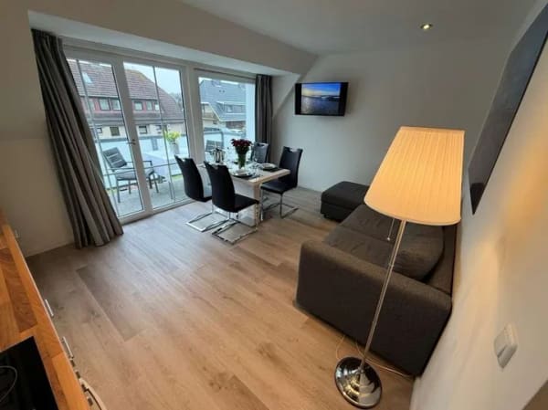 Immobilie in Norddorf auf Amrum - Helle Dachgeschosswohnung mit Südbalkon - Bild 1