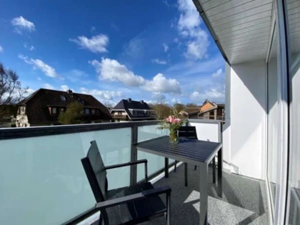 Immobilie in Norddorf auf Amrum - Helle Dachgeschosswohnung mit Südbalkon - Bild 2