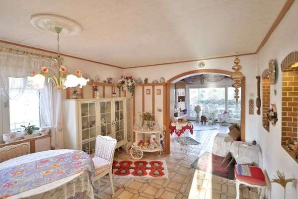 Immobilie in Tiefenbronn - Ruhige Lage, sonniger Garten, Garage – Doppelhaushälfte zum Modernisieren - Bild 4