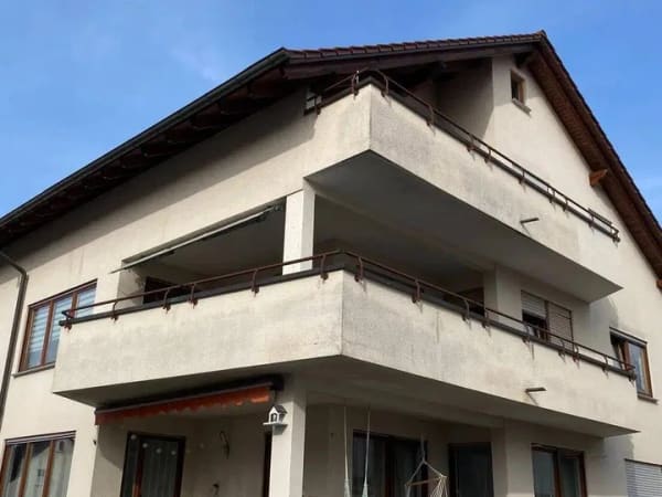 Immobilie in Riederich - 4 Zimmer Wohnung mit Balkon und Garage in Riederich - Bild 1
