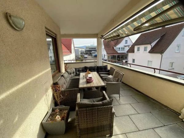 Immobilie in Riederich - 4 Zimmer Wohnung mit Balkon und Garage in Riederich - Bild 3