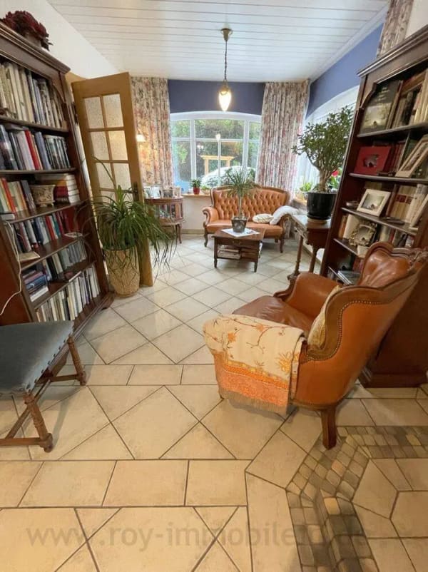 Immobilie in Westoverledingen - +++ Viel Platz, ideal für die große Familie, Kamin, Wintergarten, PV-Anlage mtl. € 289,- Einspeisevergütung ! +++ - Bild 4