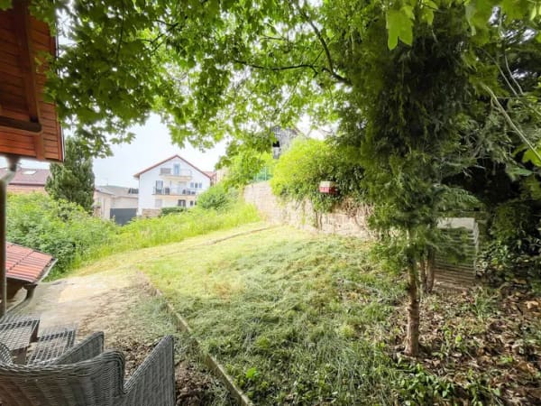 Immobilie in Kirchzell - Zwei Wohneinheiten, Gartenanteil und drei Garagen - Wohnhaus in Kirchzell - Bild 1