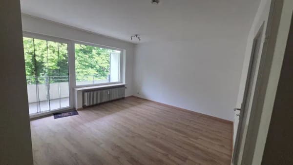 Immobilie in Kempten (Allgäu) - Großzügiges 1-Zimmer-Appartement mit Westbalkon - Bild 1