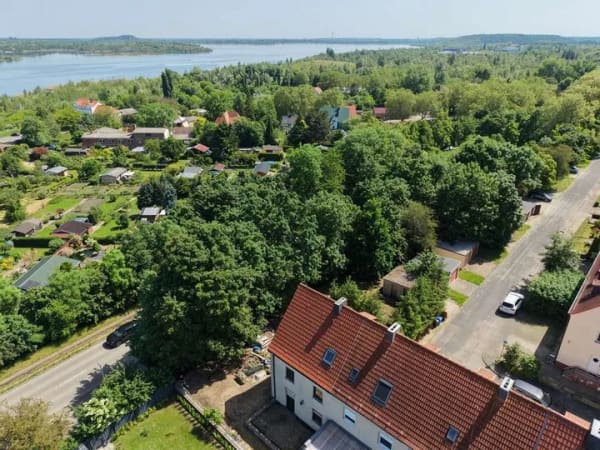 Immobilie in Braunsbedra - Charmantes Reihenendhaus mit Entwicklungspotenzial in Seenähe – Wohnen am Geiseltalsee - Bild 0