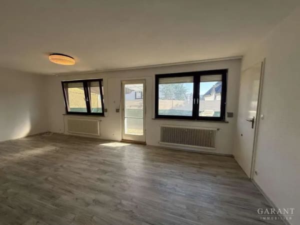Immobilie in Donzdorf - Einfamilienhaus mit großzügigen Lagerflächen und vielseitigen Nutzungsmöglichkeiten in Salach - Bild 2