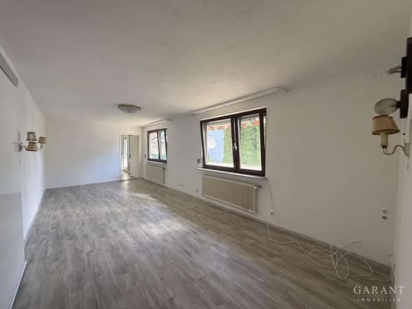Immobilie in Donzdorf - Einfamilienhaus mit großzügigen Lagerflächen und vielseitigen Nutzungsmöglichkeiten in Salach - Bild 3