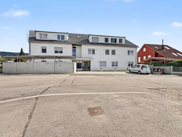 Immobilie in Bissingen an der Teck - Moderne 5-Zimmer-Eigentumswohnung mit Balkon, Aufzug und 2 Tiefgaragenstellplätzen in Bissingen - Bild 2