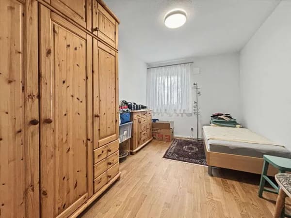 Immobilie in Bissingen an der Teck - Moderne 5-Zimmer-Eigentumswohnung mit Balkon, Aufzug und 2 Tiefgaragenstellplätzen in Bissingen - Bild 4