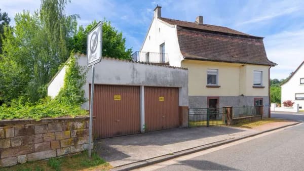 Immobilie in Blieskastel - Blieskastel - Breitfurt -  Einfamilienhaus (Altbau) freistehend mit Garten und Doppelgarage - Bild 2