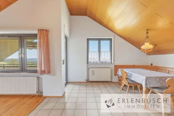 Immobilie in Althütte - Viel Platz zum Wohnen – gepflegtes Zweifamilienhaus mit großem Grundstück und Baupotenzial - Bild 3
