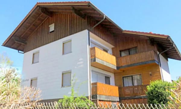 Immobilie in Bodenmais - Geräumiges Familienhaus mit Einliegerwohnung in Bodenmais/Bayerischer Wald - Bild 0