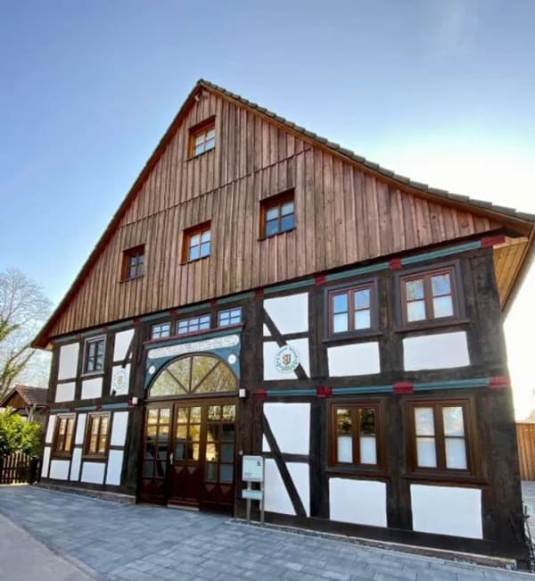 Immobilie in Deensen - Zeitlose Eleganz auf historischem Grund – außergewöhnliches Fachwerkanwesen mit Pool - Bild 0