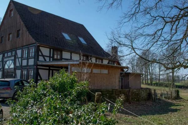Immobilie in Deensen - Zeitlose Eleganz auf historischem Grund – außergewöhnliches Fachwerkanwesen mit Pool - Bild 1