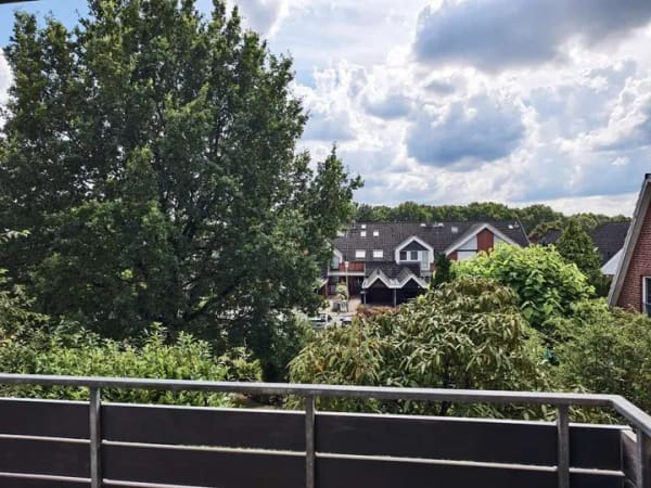 Immobilie in Henstedt-Ulzburg - 3 Zimmer-Wohnung mit Südwest-Balkon in ruhiger Lage - Bild 1