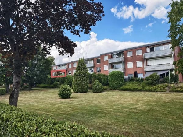 Immobilie in Henstedt-Ulzburg - 3 Zimmer-Wohnung mit Südwest-Balkon in ruhiger Lage - Bild 2