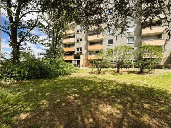 Immobilie in Rodenbach - 4-Zimmer-Wohnung mit Balkon – Neue Heizungsanlage – Attraktives Gestaltungspotenzial - Bild 1