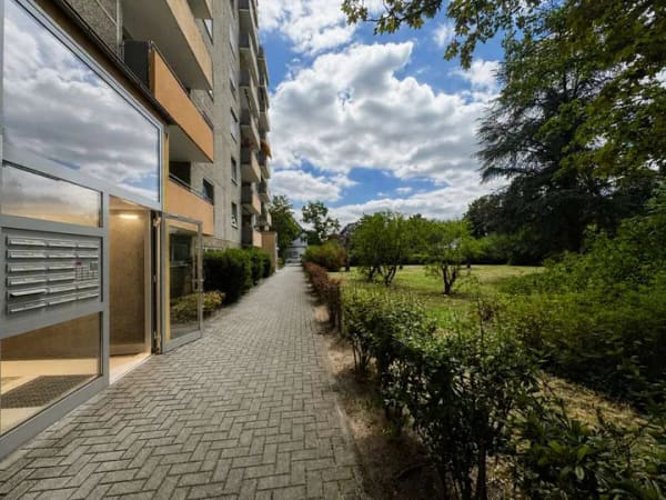 Immobilie in Rodenbach - 4-Zimmer-Wohnung mit Balkon – Neue Heizungsanlage – Attraktives Gestaltungspotenzial - Bild 2