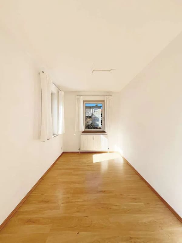 Immobilie in Oberriexingen - Charmante 2,5-Zimmerwohnung mit lichtdurchflutetem Ambiente und TG-Stellplatz! - Bild 4