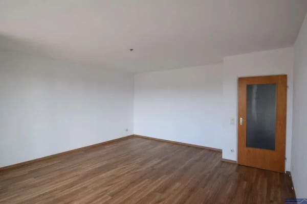 Immobilie in Schöneck - Schöneck:  Wohnen mit Weitblick - helle 3 Zimmerwohnung mit großen Balkon - Bild 3
