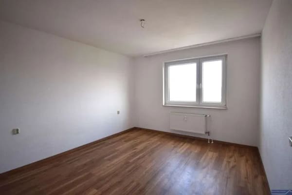 Immobilie in Schöneck - Schöneck:  Wohnen mit Weitblick - helle 3 Zimmerwohnung mit großen Balkon - Bild 4