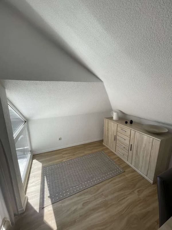 Immobilie in Großwallstadt - Charmante Eigentumswohnung im DG mit großzügiger Südloggia in begehrter Mainnähe - Bild 2