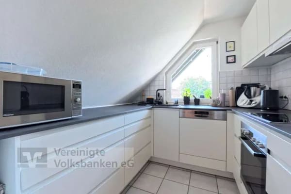 Immobilie in Nufringen - Investieren statt suchen - Moderne Dachgeschosswohnung mit Garage und PV-Anlage - Bild 2