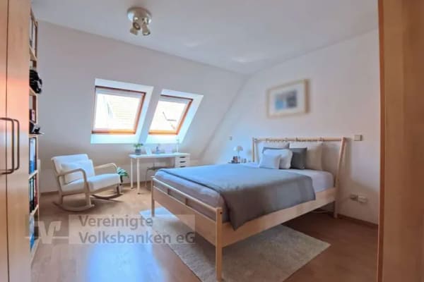 Immobilie in Nufringen - Investieren statt suchen - Moderne Dachgeschosswohnung mit Garage und PV-Anlage - Bild 3